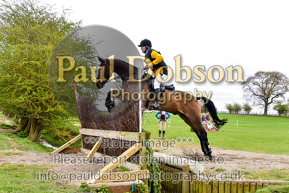 095_7703