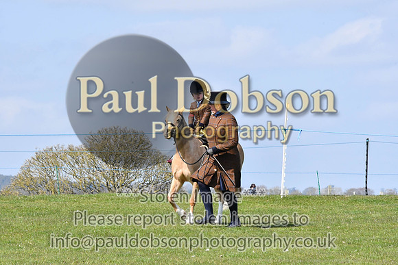 047_8995